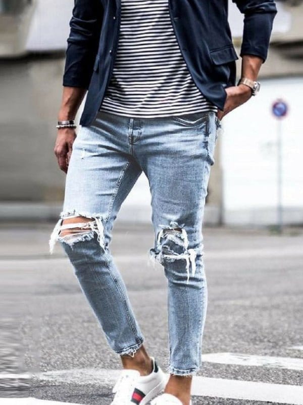 Ripped Knee Skinny jeans